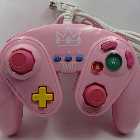 Nintendo Wii/Wii U Princess Peach wired fight pad controller - Picture 1 of 9